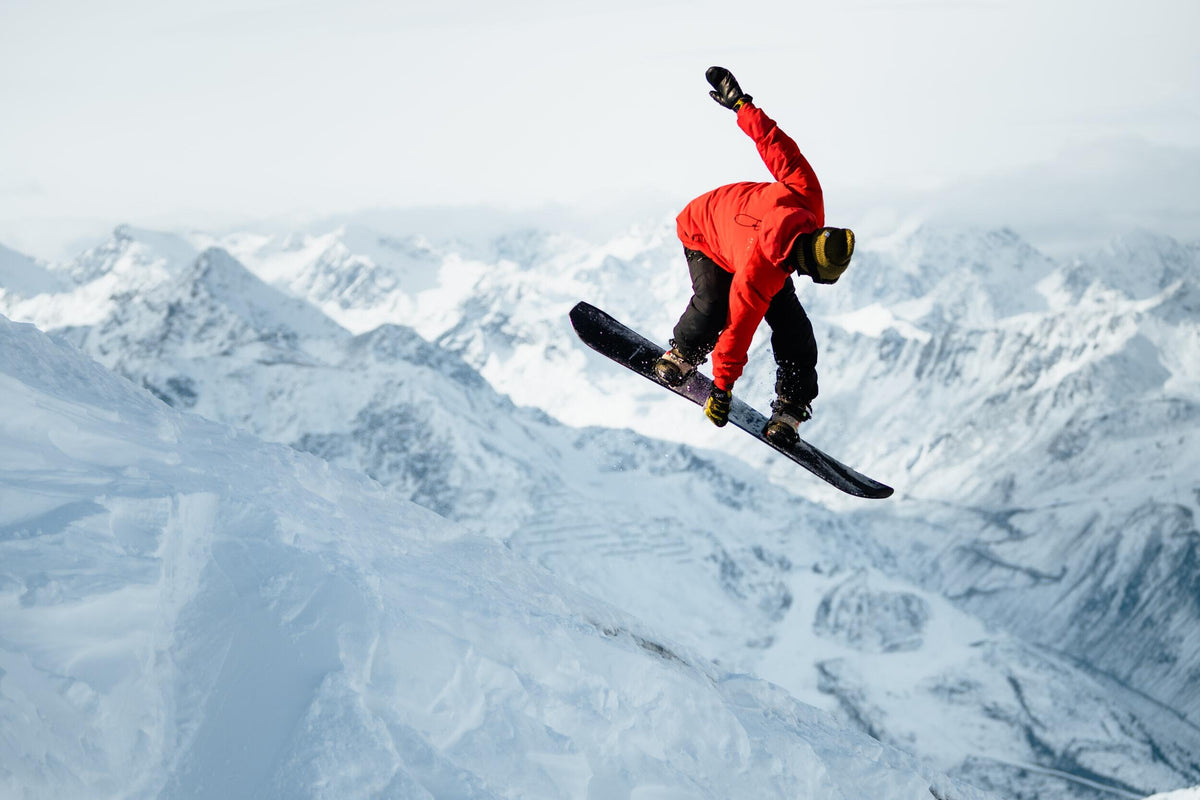 THE MOST VERSATILE SIDEKICK FOR SNOWBOARDING PHOTOS