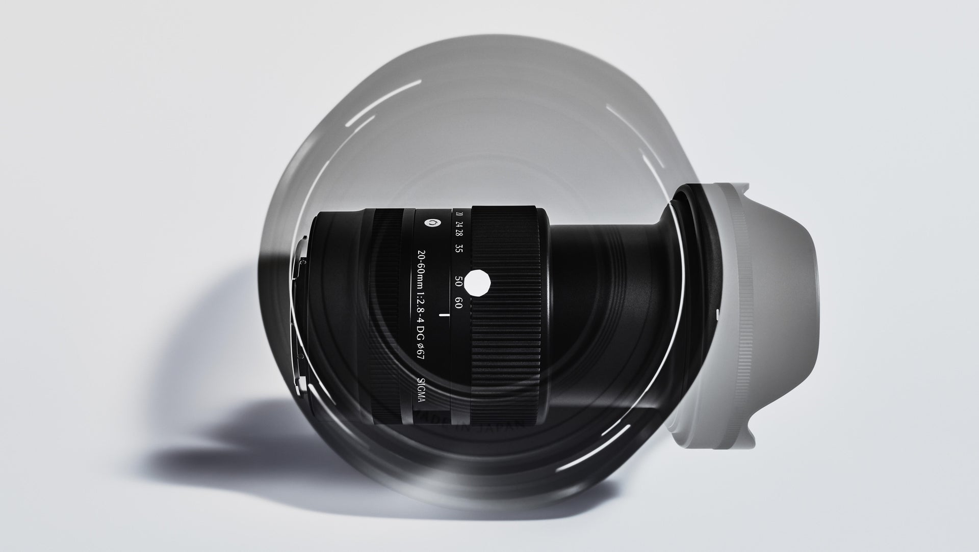 20–60mm F2.8–4 DG - Highlight Image